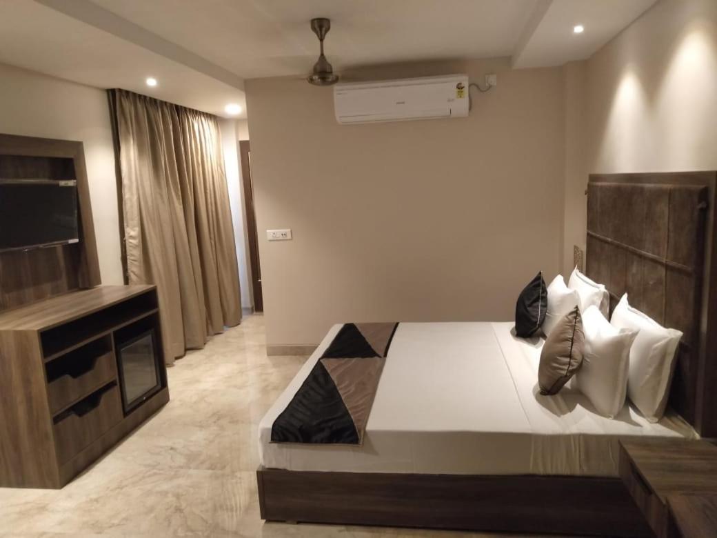 I-Towne' - A Unit Of Hotel Shivam International Deoghar Buitenkant foto