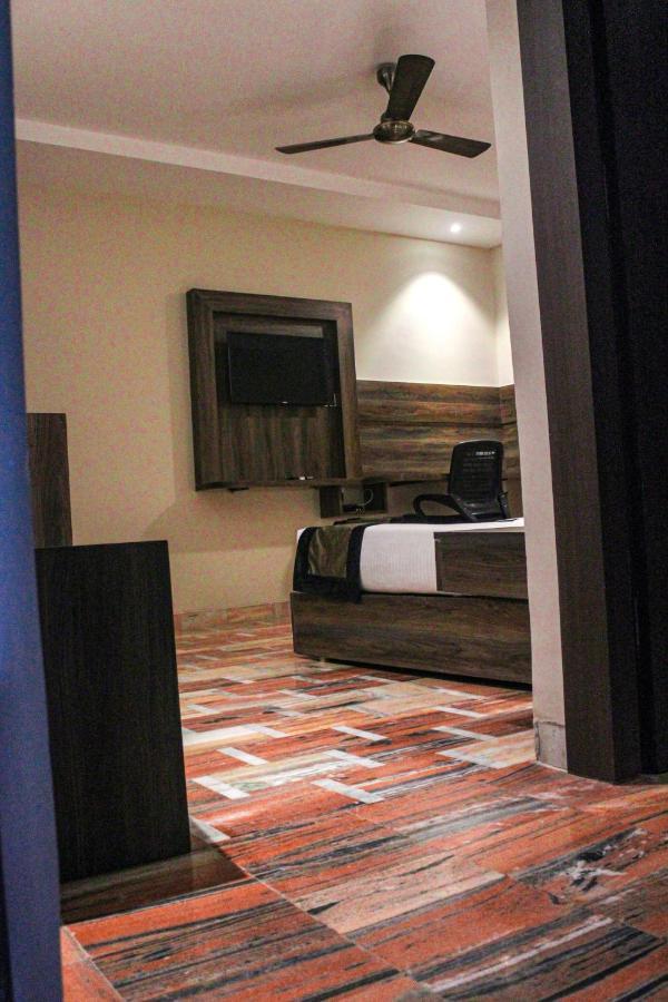 I-Towne' - A Unit Of Hotel Shivam International Deoghar Buitenkant foto